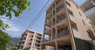 Апарт-отели Apart Hotel Kajic DV Добра-Вода Апартаменты с 2 спальнями-2